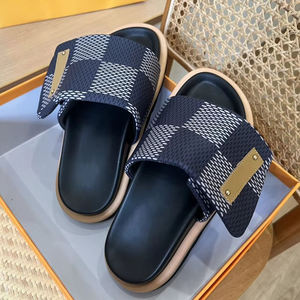 Sandales classiques de créateur pour femmes à semelle épaisse, pantoufles de luxe pour couple, mode maison - Product Image 1