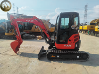 Mini-excavatrice compacte d'occasion Kubota U35 sans queue, 3,5 tonnes, équipée d'un marteau brise-roche et d'un pince de préhension