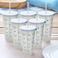 Bouteille d'eau en plastique transparente de 24 oz grande capacité, personnalisable, avec couvercle et paille, réutilisable, en PP, écologique, pour la gym, les cadeaux d'entreprise