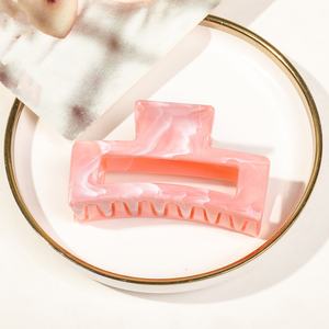 Pinzas para el pelo de mármol con diseño de flor de huevo al por mayor, accesorios de pinza de tiburón para mujer, pinzas para el pelo con patrón de mármol personalizadas - Product Image 3