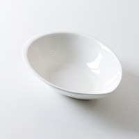 Nouvelle conception, vente en gros, assiette en porcelaine fine blanche pour restaurant, plats à dessert profonds en porcelaine blanche pour hôtel