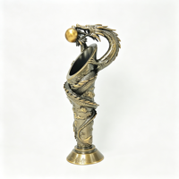 Fabrication en usine de tasses de trophée de statue de dragon en métal personnalisé antique pour les ligues de champions sportifs attribuant votre propre conception