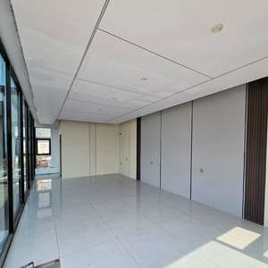 Estudio <span class=keywords><strong>de</strong></span> artista <span class=keywords><strong>de</strong></span> cabina Apple prefabricada <span class=keywords><strong>de</strong></span> techo alto con excelente luz Norte y amplio almacenamiento para pintor y escultor - Product Image 3