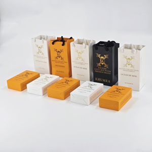 Boîtes d'emballage de parfum de luxe en carton imprimées sur mesure avec sacs cadeaux assortis, boîte cadeau avec logo en feuille d'or imprimé sur mesure - Product Image 1