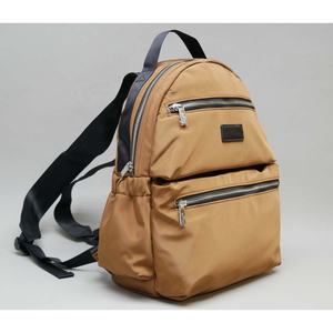 Venta directa de fábrica Unisex Poliéster Ladrillo Rojo Uso informal Dos bolsillos delanteros Cremallera metálica Bolsa de peso ligero mochila escolar - Product Image 6