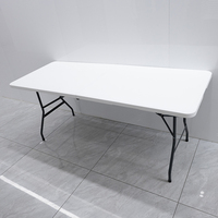 Tables et chaises de fête pliantes blanches durables et abordables à bon prix Table pliante en plastique pour événement de mariage et restauration