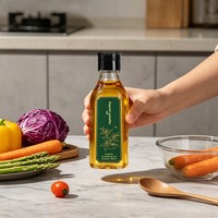 Bouteille d'huile de camélia portable de 250 ml avec poignée ergonomique, en plastique PET, avec bouchon poussoir aspect métallique, petit récipient vide de 248 ml pour