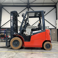 Vente flash : chariot élévateur électrique HELI CPD35 3,5 tonnes 4x4, empattement 1750 mm, zéro émission, charge rapide