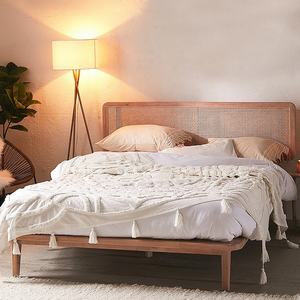 Meubles de chambre à coucher vintage danois modernes Lits en bois de rotin - Product Image 3