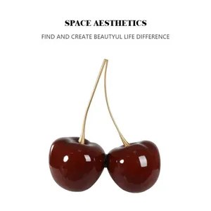 Sculptures de cerises nordiques en résine moderne pour la décoration de bureau - Vente en gros - Product Image 4