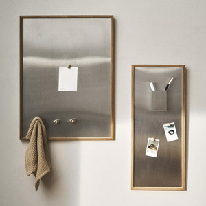 Moderna Bacheca Magnetica Minimalista Nordica Fatta a Mano in Metallo Spazzolato, Cornice in Legno per Esposizione Foto, Decorazione da Parete - Product Image 2