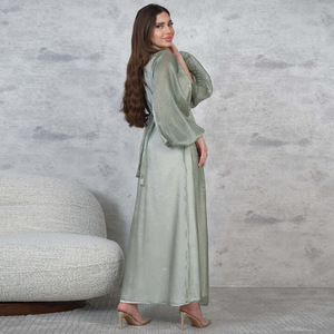 Ropa islámica nueva Abaya 2025 cárdigan bordado de flores de satén de lujo conjunto de 2 piezas Abaya modesto abierto Abaya mujeres vestido musulmán - Product Image 3