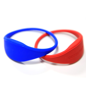 Pulsera RFID resistente al agua Control de acceso al parque temático 74mm 65mm 55mm 13,56 MHz niños adultos <span class=keywords><strong>seguimiento</strong></span> silicona código QR 125kHz - Product Image 2
