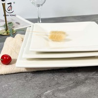 Assiettes Carrées en Porcelaine Personnalisées pour Restaurant, Lot de Vaisselle de Dîner en Céramique Blanches de 8/9/10" pour Service, avec Logo