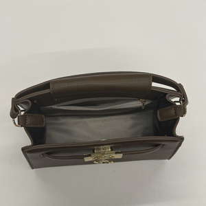 Sac à main structuré noir pour femme - Élégant fermoir à anneau doré, cuir PU texturé, sac bandoulière convertible - Product Image 2