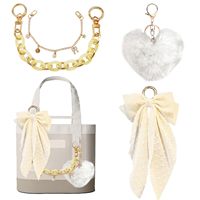 Nouveau Pendentif de Sac Cerise, Chaîne de Sac à Main et Accessoire Cheveux Nœud, Décoration Hiver, Design Urbain Simple avec Pompon