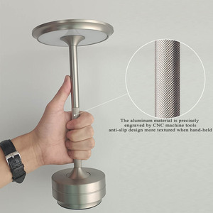 Lampada da Tavolo LED <span class=keywords><strong>Poldina</strong></span> di Lusso, Ricaricabile Senza Fili, in Metallo con Controllo Touch, per Hotel, Bar, Soggiorno, Lettura e Decorazione - Product Image 5