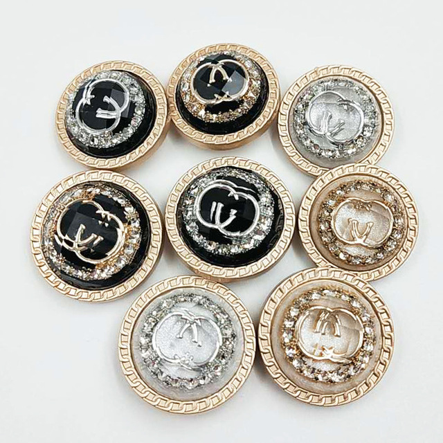 Women's Coat Hand Sewing Nickel-Free Zinc Alloy Round Shank Button with Rhinestone Decoration