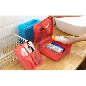 Neceser de viaje portátil, neceser impermeable para cosméticos y maquillaje con múltiples compartimentos, diseño compacto y ligero para viajes - Product Image 3