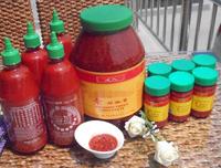 Sauce piquante au chili Sriracha Yummart, certifiée ISO, BRC, HACCP, durée de conservation de 18 mois, en bouteille, en fût ou en sachet