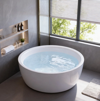 Baignoire en acrylique minimaliste et élégante à haute luminosité, surface lisse pour un nettoyage facile dans les lavabos de salle de bain OEM ODM