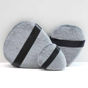 Pinkz OEM gris argenté coton Triangle visage bouffée de poudre expédition mondiale Volume <span class=keywords><strong>remise</strong></span> marque privée personnalisée pour les comptoirs de beauté - Product Image 1