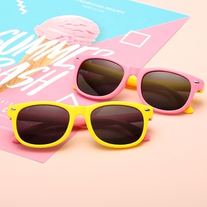 Gafas de Sol Coloridas de Moda <span class=keywords><strong>2022</strong></span>, Gafas de Sol de Dibujos Animados Baratas con Lentes de Protección Solar para Niños - Product Image 2