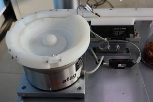 Alimentador Vibratório de Alta Velocidade CNC para Peças Plásticas - Product Image 4