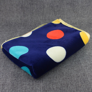 Pet Blanket Coral Fleece 60x90cm <b>Soft</b> Warm <b>Dog</b> Mat Polka Dot Pattern For <b>Dogs</b> - Product Image 3