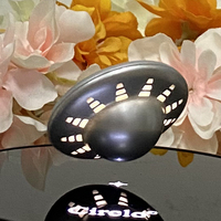Mini jouet OVNI flottant incroyable, OVNI flottant avec LED à l'intérieur, projecteur d'étoiles rotatif à 720°, lampe de table pour la décoration de la maison, chambre à coucher, cadeau