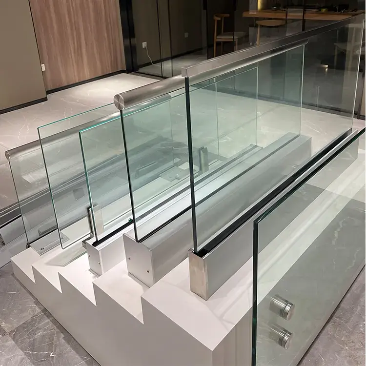 Modern Glass Deck Railing Outdoor Glass U Channel Frameless 12-20mm Tempered Glass Aluminum French Balcony balustrades