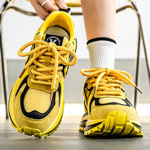 Nouveau Style haut pour coussin maille respirant à la mode hommes chaussures de sport de style Hong Kong à semelles épaisses multicolore décontracté - Product Image 1