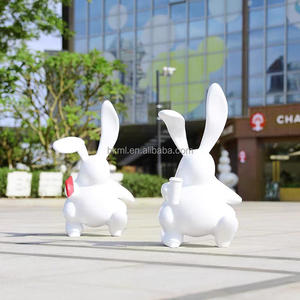 Escultura de Conejo de Fibra de Vidrio para Decoración de Centros Comerciales, Linda Estatua de Conejo de FRP para Interiores y Exteriores, Escultura de Animal de Dibujos Animados - Product Image 5