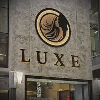 Enseigne lumineuse LED personnalisée pour salon de coiffure et spa, avec lettres LED en acrylique/métal, 12V, garantie 1 an, durée de vie 50 000 heures