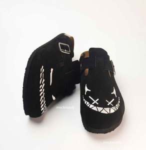 Chaussures à enfiler en cuir véritable en gros, daim de vachette, broderie imprimée fourrure - Product Image 1