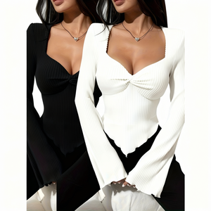 Pull à col carré côtelé à manches longues noir et blanc pour femmes - Product Image 2