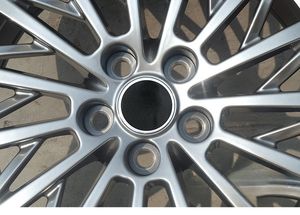 Rines de 18 Pulgadas para Autos, Modificados para Usar con Lexus ES, Lexus LM, Toyota Avalon y Toyota Camry - Product Image 4