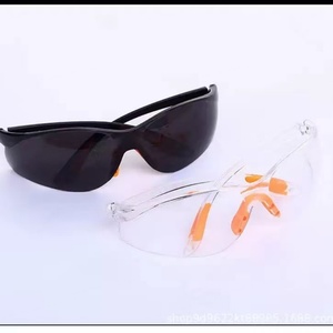 Gafas de Seguridad Ligeras, Protección Ocular para la Construcción, Venta Directa de Fábrica, Personalizables, al por Mayor - Product Image 3