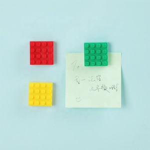 Aimants de réfrigérateur en forme de blocs de construction, porte-<span class=keywords><strong>notes</strong></span> magnétique coloré pour tableau blanc de cuisine, bureau, décoration de la maison, fournitures de papeterie, cadeau - Product Image 1