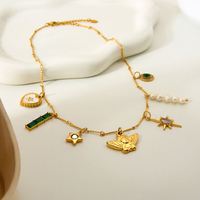 Collier Fob en Or, Article Innovant et Tendance pour Influenceurs, Finition Noire Mate, Brillance Métallique Éclatante