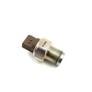 Sensor de Combustible Common Rail RE523811 DZ128625 para John Deere 6110M 6120M 8130 8225R 8230 8100 8200 - Product Image 1