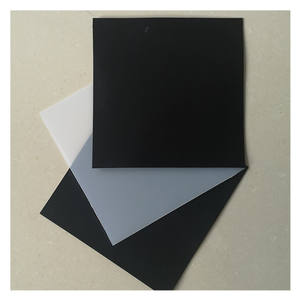 Géomembrane HDPE Solmax 500 microns, revêtement imperméable pour applications en étang piscicole et en décharge sanitaire - Product Image 4