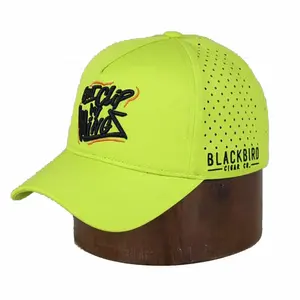 5 Panel Quick Dry Heren Fit Hydro Waterdichte Prestaties Lasergaten Polyester Geperforeerde Golf Baseball Hoeden Hoeden Voor Mannen