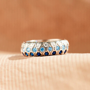 Anello ad arco con gemma blu per donna, gioiello creativo ed elegante per le dita - Product Image 6