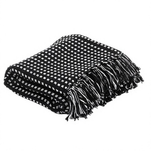 Manta de Sofá Tejida a Mano de Lujo, 100% Algodón Negro, Decorativa India para Cama, Uso en Invierno, Hecha en India - Product Image 2