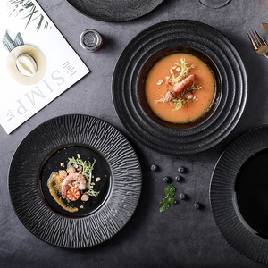 Plateau en céramique japonais 1 pièce, assiette plate pour salade assiette de cuisson à pizza, relief créative <span class=keywords><strong>vaisselle</strong></span> noir et blanc, <span class=keywords><strong>vente</strong></span> directe d'usine - Product Image 3