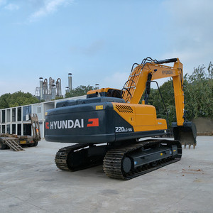 รถขุดตีนตะขาบ HYUNDAI 220LC-9S มือสอง พร้อมเครื่องยนต์ Cummins ปั๊มและลูกปืน-22 ตัน สภาพสมบูรณ์ - Product Image 5