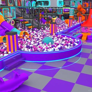 Aire de jeux intérieure sur le thème de l'espace pour enfants : toboggans, équipements de jeux souples, trampoline avec piscine à balles - Product Image 2
