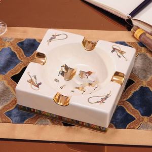 Cenicero para Cigarros al por Mayor, Cerámica Real, Diseño para Fumar, Porcelana Chapada en Oro, Accesorios Creativos para Cocina, Soporte para 2 Piezas - Product Image 3