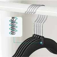 Cintres modernes et durables en velours, design rainuré, épaules larges, en PET/Nylon/Fer, crochet pivotant, 0,2 pouce, pour vêtements, lot de 10